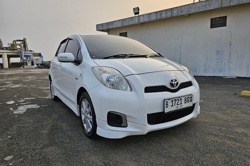 2012 Toyota Yaris E 1.5L AT bekas
