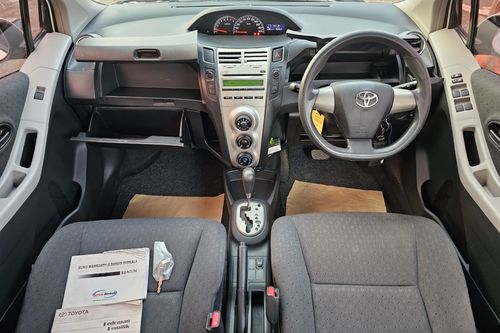 Used 2012 Toyota Yaris E AT