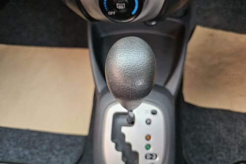 Used 2012 Toyota Yaris E AT