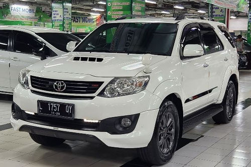 2015 Toyota Fortuner  2.5L G VNT TRD Diesel AT