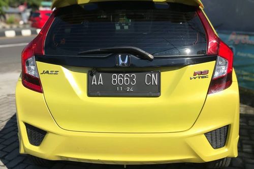 Second hand 2014 Honda Jazz RS MT 