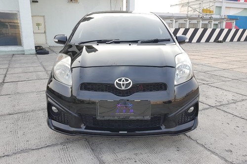 2012 Toyota Yaris  S Limited AT
