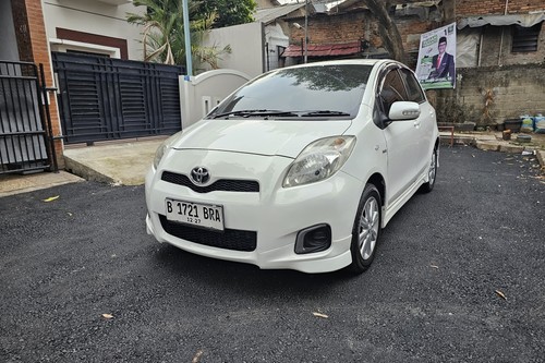 2012 Toyota Yaris E 1.5L AT bekas