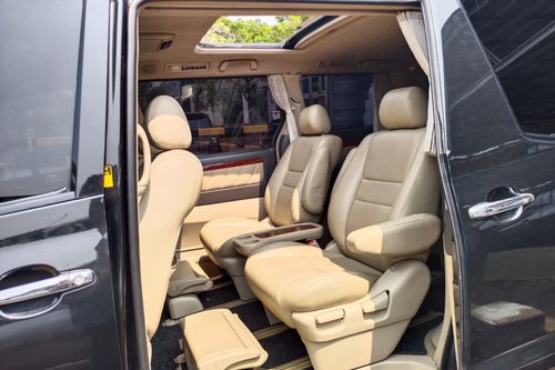 Old 2004 Toyota Alphard 3.0 V AT