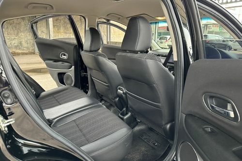 Dijual 2017 Honda HRV 1.5L E CVT bekas