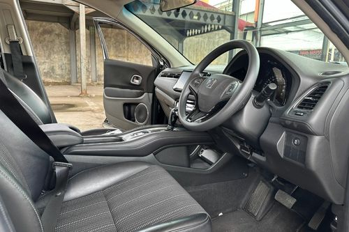 2017 Honda HRV 1.5L E CVT bekas