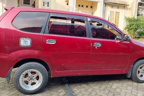 2nd Hand 2004 Toyota Avanza 1.3G MT