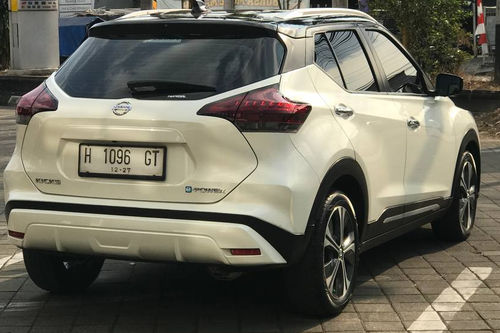 Old 2021 Nissan Kicks e-Power UPPER 2 TONE