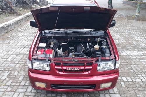 Dijual 2002 Isuzu Panther HIGRADE LS M/T bekas