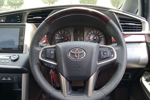 2016 Toyota Kijang Innova 2.0 G AT LUX bekas