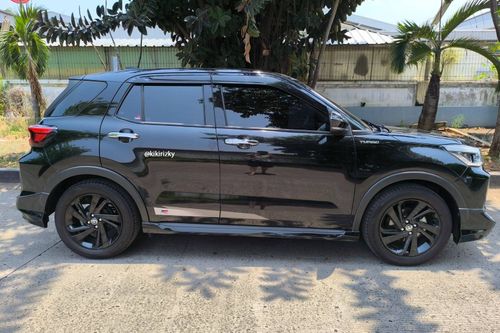 Dijual 2021 Toyota Raize 1.0T GR CVT TSS ONE TONE bekas