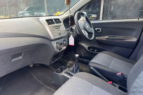 2024 Daihatsu Ayla 1.0L X MT bekas