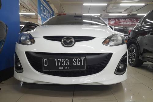 2014 Mazda 2  2 IPM V AT bekas