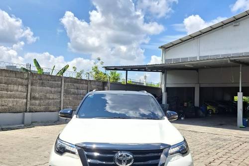 Used 2020 Toyota Fortuner VRZ 4X2 TRD 2.4L AT