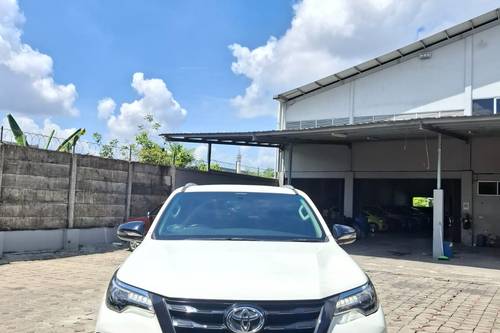 Used 2019 Toyota Fortuner VRZ 4X2 TRD 2.4L AT