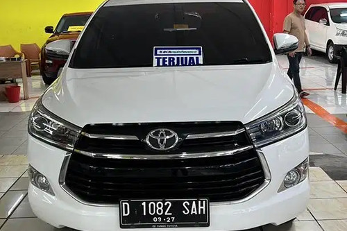2017 Toyota Kijang Innova 2.4L Venturer AT bekas