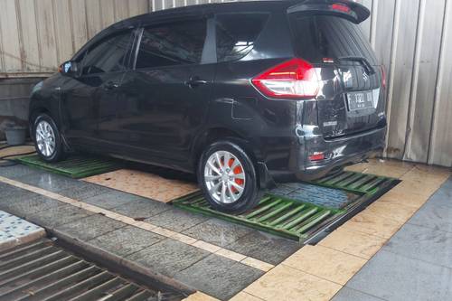 2013 Suzuki Ertiga GL M/T bekas