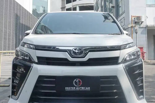 2019 Toyota Voxy 2.0 CVT bekas