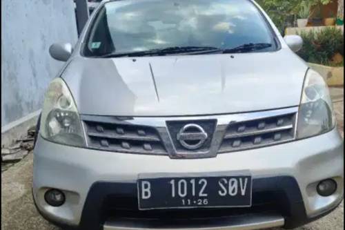 2011 Nissan Livina  X GEAR A/T bekas