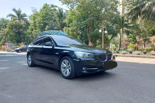 2011 BMW 5 Series Sedan  535i bekas