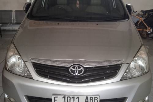 2011 Toyota Kijang Innova 2.0 G AT bekas