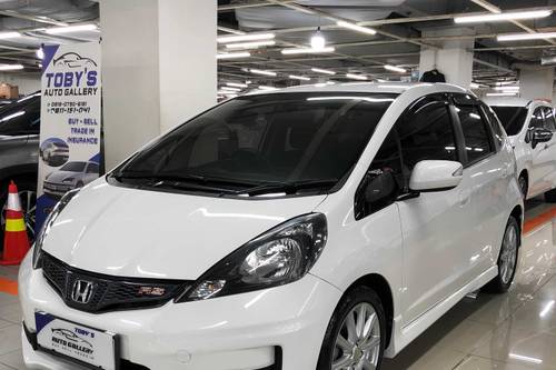 2014 Honda Jazz RS CVT bekas