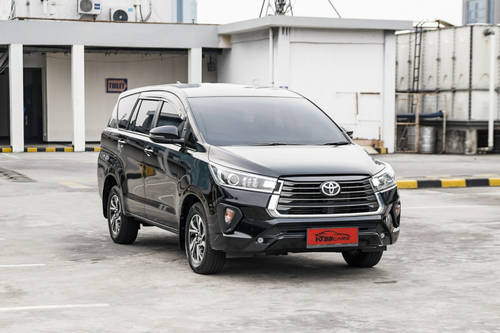 2022 Toyota Innova DIESEL V 2.4 AT bekas