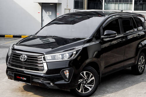 2022 Toyota Kijang Innova V A/T Diesel bekas