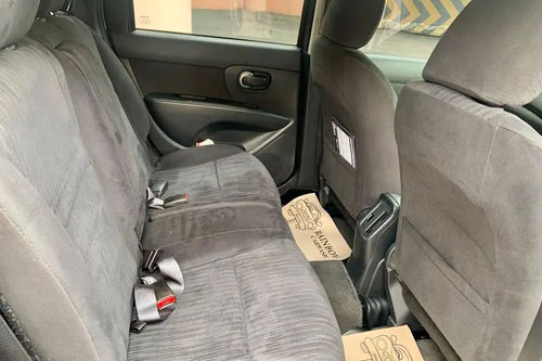 Old 2016 Nissan Grand Livina XGear 1.5 CVT