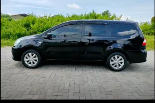 Second hand 2016 Nissan Grand Livina 1.5 SV MT 