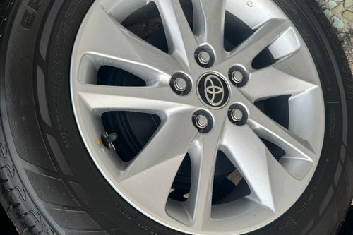 2019 Toyota Innova BENSIN V 2.0 AT bekas