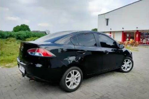 2nd Hand 2010 Mazda 2 Sedan R 1.5 AT