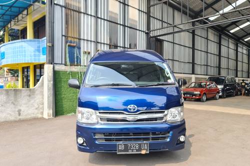 2013 Toyota Hiace COMMUTER DSL 2.5 bekas