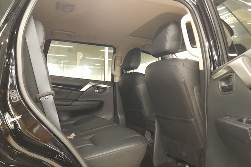 2023 Mitsubishi Pajero Sport Dakar AT 4x2 tua