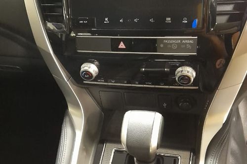 2023 Mitsubishi Pajero Sport Dakar AT 4x2 bekas