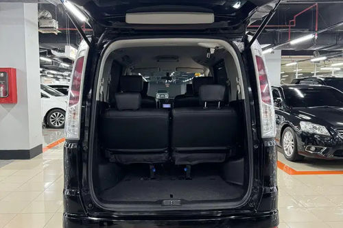 Used 2014 Nissan Serena 2.0L Highway Star AT
