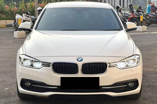 2016 BMW 3 Series Sedan  320d Sport bekas