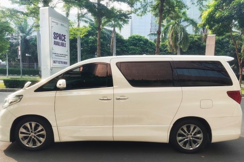 2011 Toyota Alphard 2.4 G tua