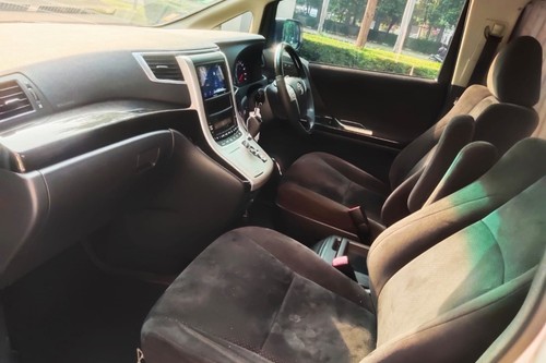 2011 Toyota Alphard 2.4 G tua