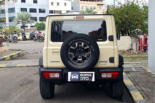 Dijual 2022 Suzuki Jimny Two Tone AT bekas