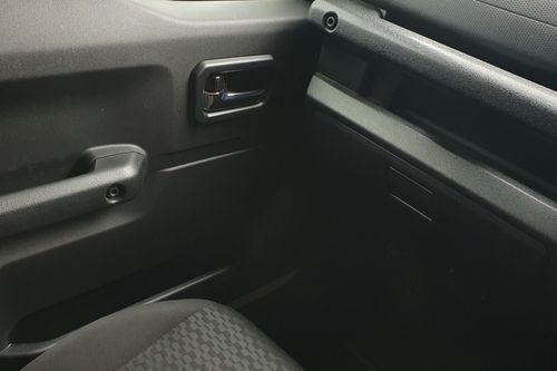 2022 Suzuki Jimny Two Tone AT bekas