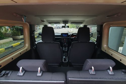 2022 Suzuki Jimny Two Tone AT bekas