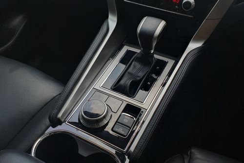 2023 Mitsubishi Pajero Sport Dakar Ultimate AT 4x4 bekas
