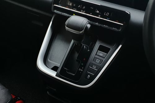 2023 Toyota Voxy 2.0 CVT tua