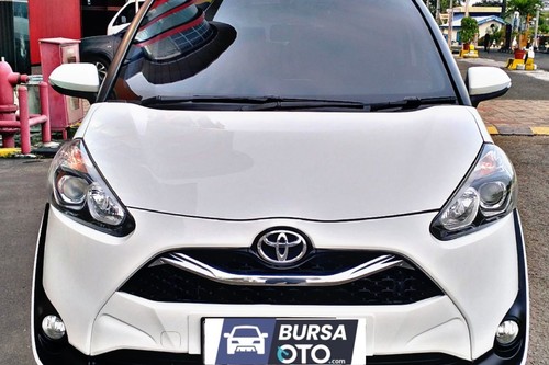 Used 2019 Toyota Sienta V CVT