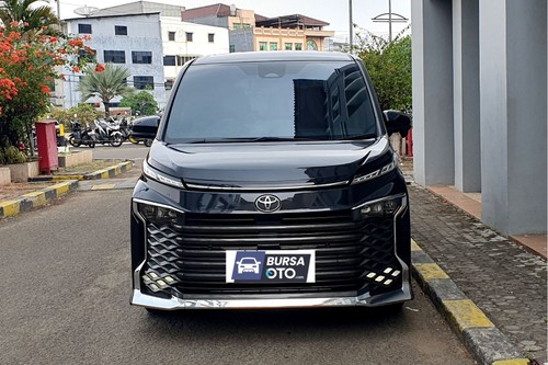 2022 Toyota Voxy 2.0 CVT bekas