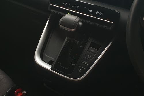 2022 Toyota Voxy 2.0 CVT tua