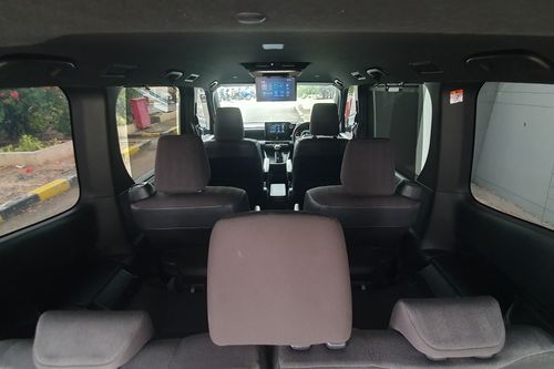 Dijual 2022 Toyota Voxy 2.0 CVT bekas