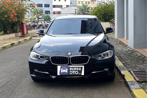 2014 BMW 3 Series Sedan 320i M Sport bekas