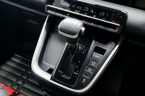 2024 Toyota Voxy 2.0 CVT tua